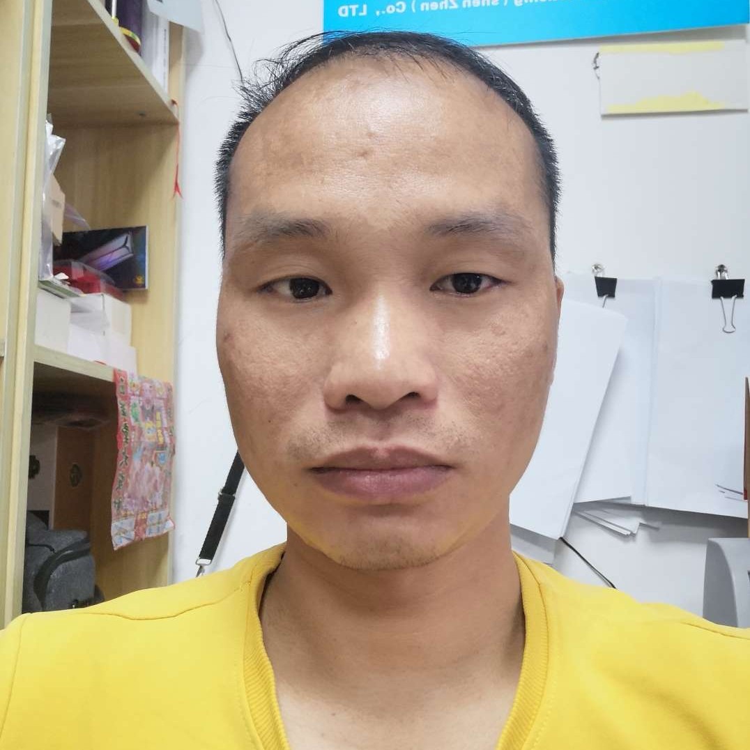 白羊闻爱笑的照片