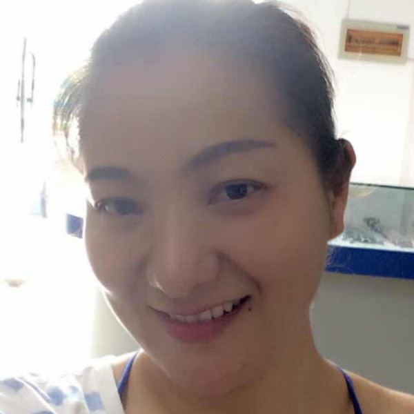 照妮的照片