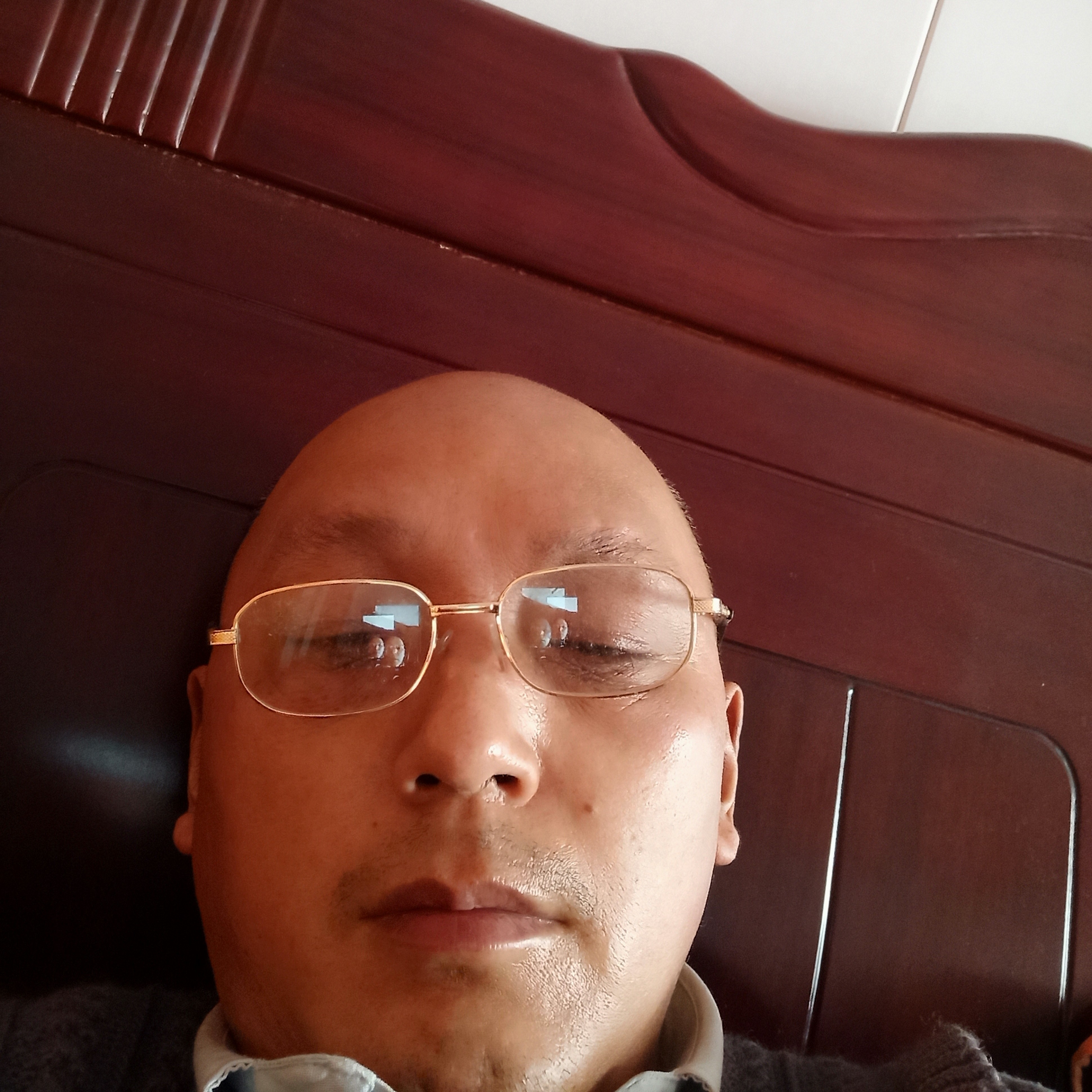 书本保卫爱听歌的照片