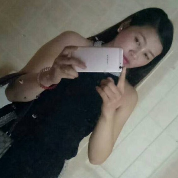 亲闺密语。的照片