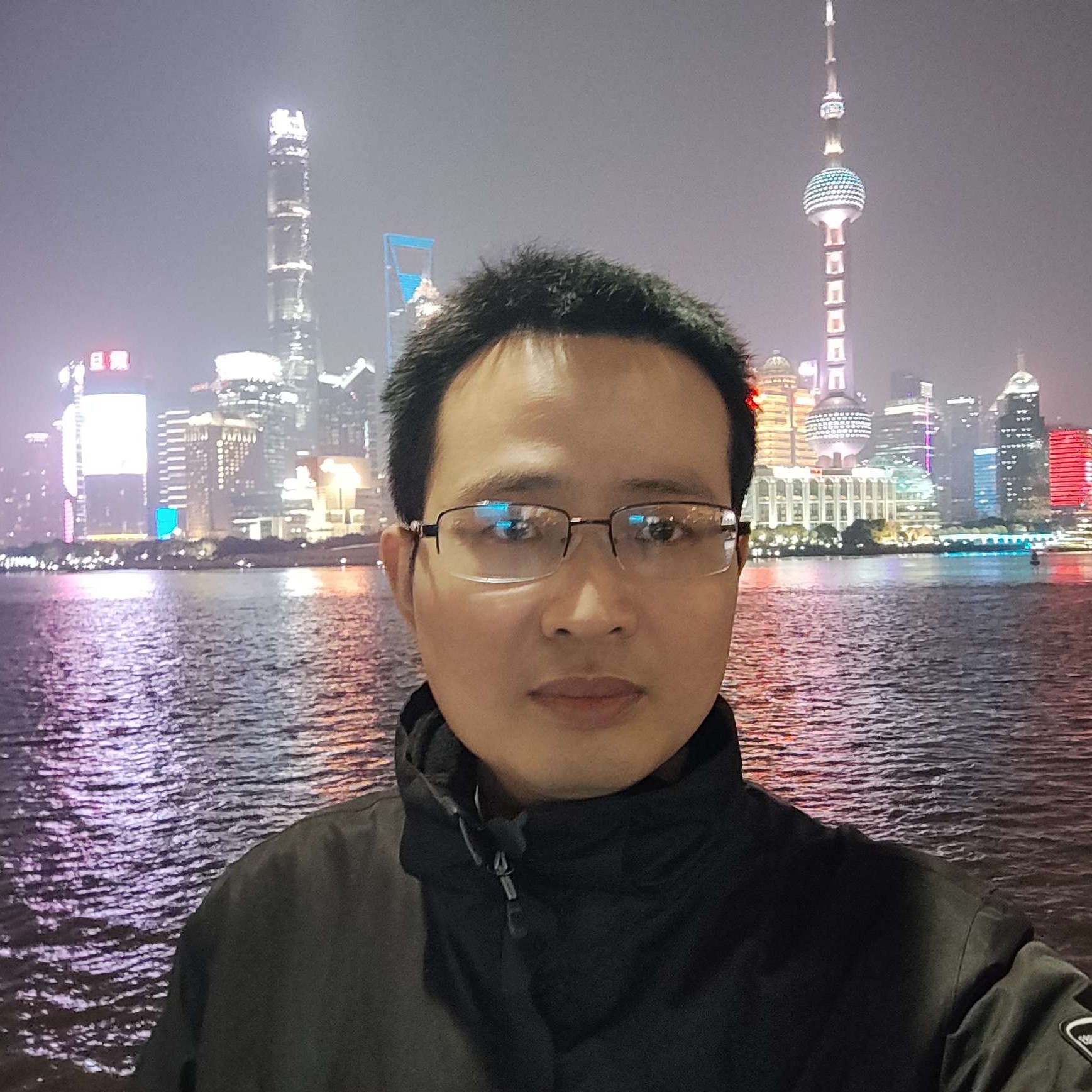 郑在路上的照片