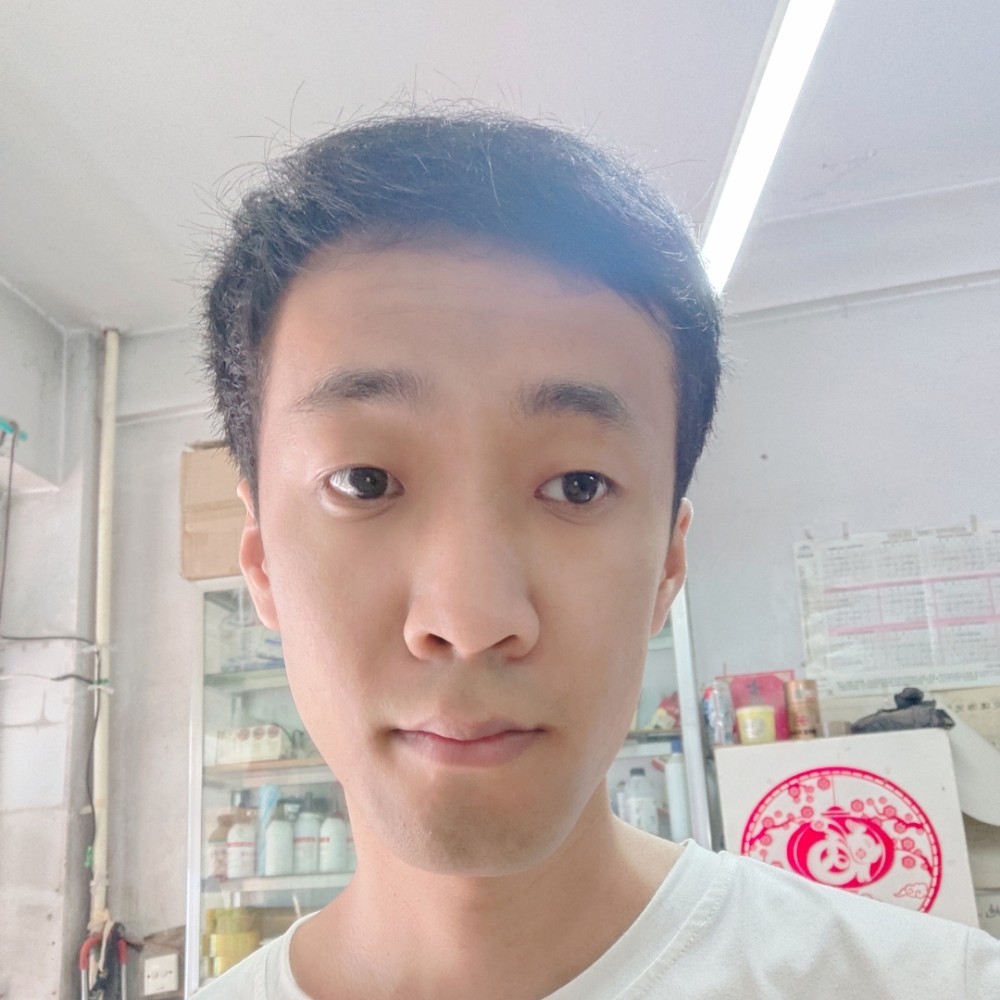 谦让挽手飞机的照片