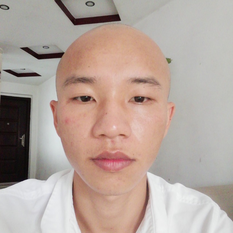 光头(ಡωಡ)的照片