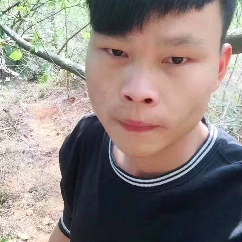 LX凉栀的照片