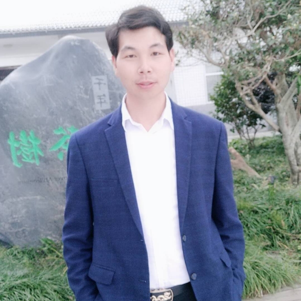柏忠玲的照片