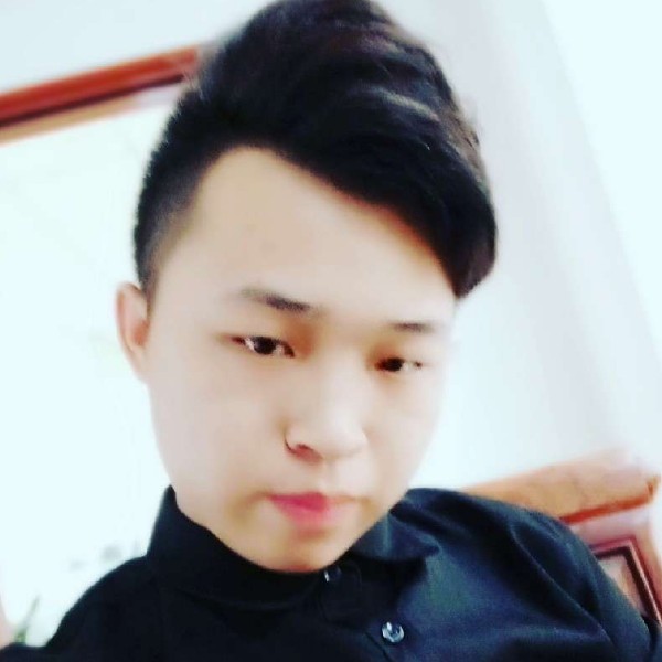 小巧霓裳的照片