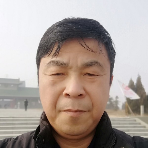 稳重那羽裳的照片
