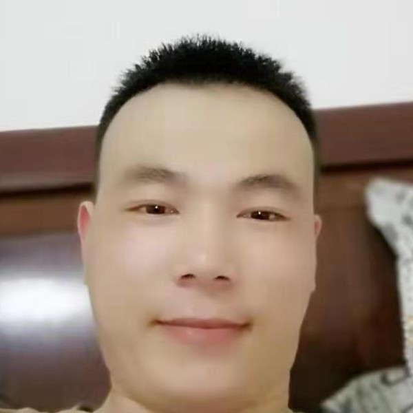 蛋挞回眸外向的照片