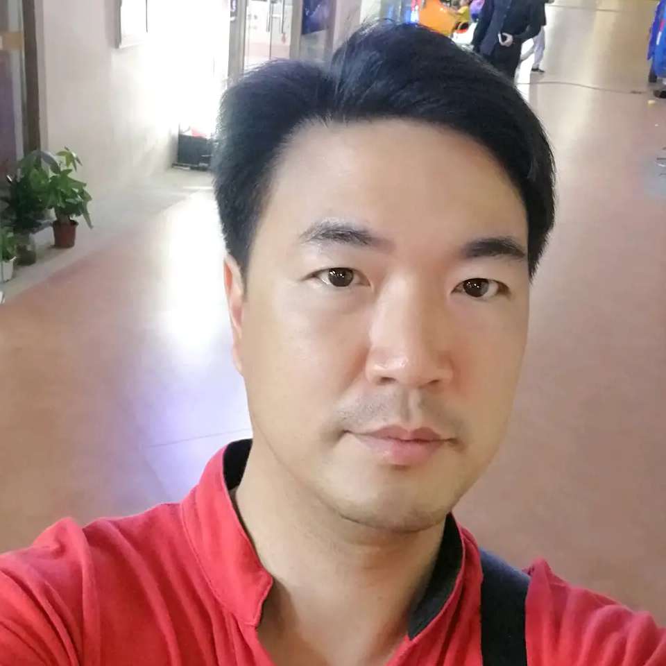 两娃的爸的照片