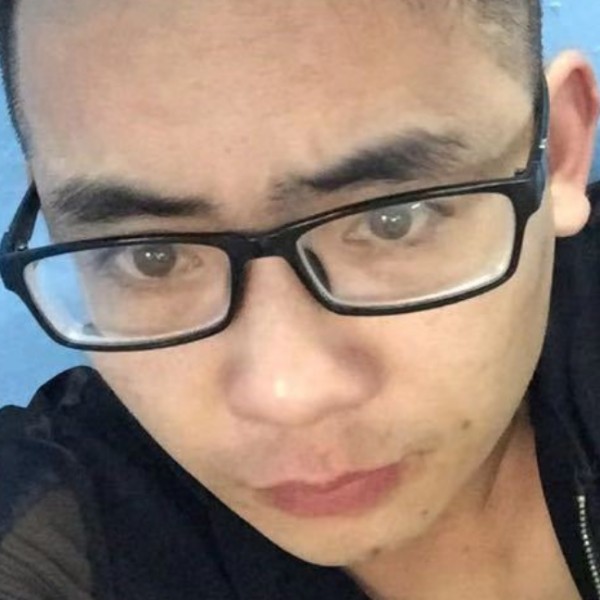 轩辕向欣慰的照片