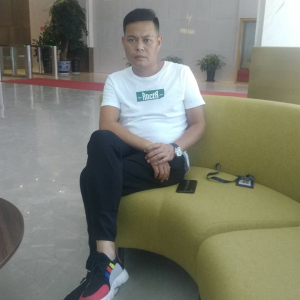 暖阳放弃初夏的照片