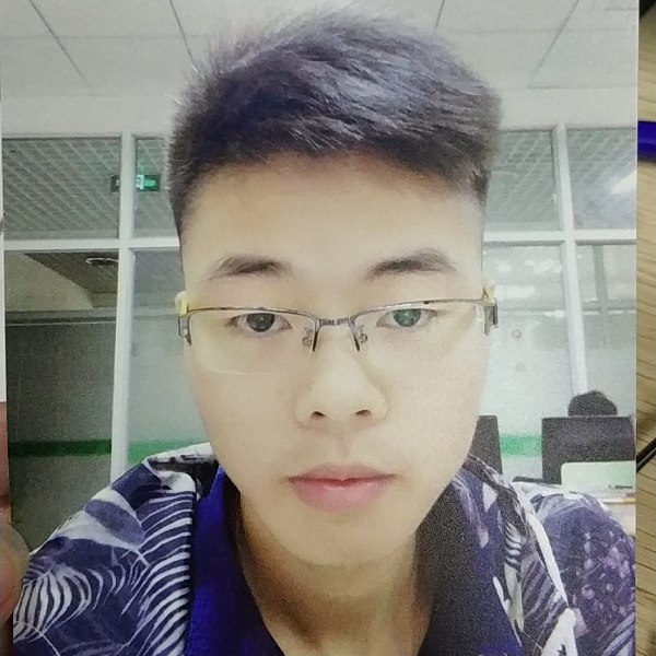 一个人的酒的照片