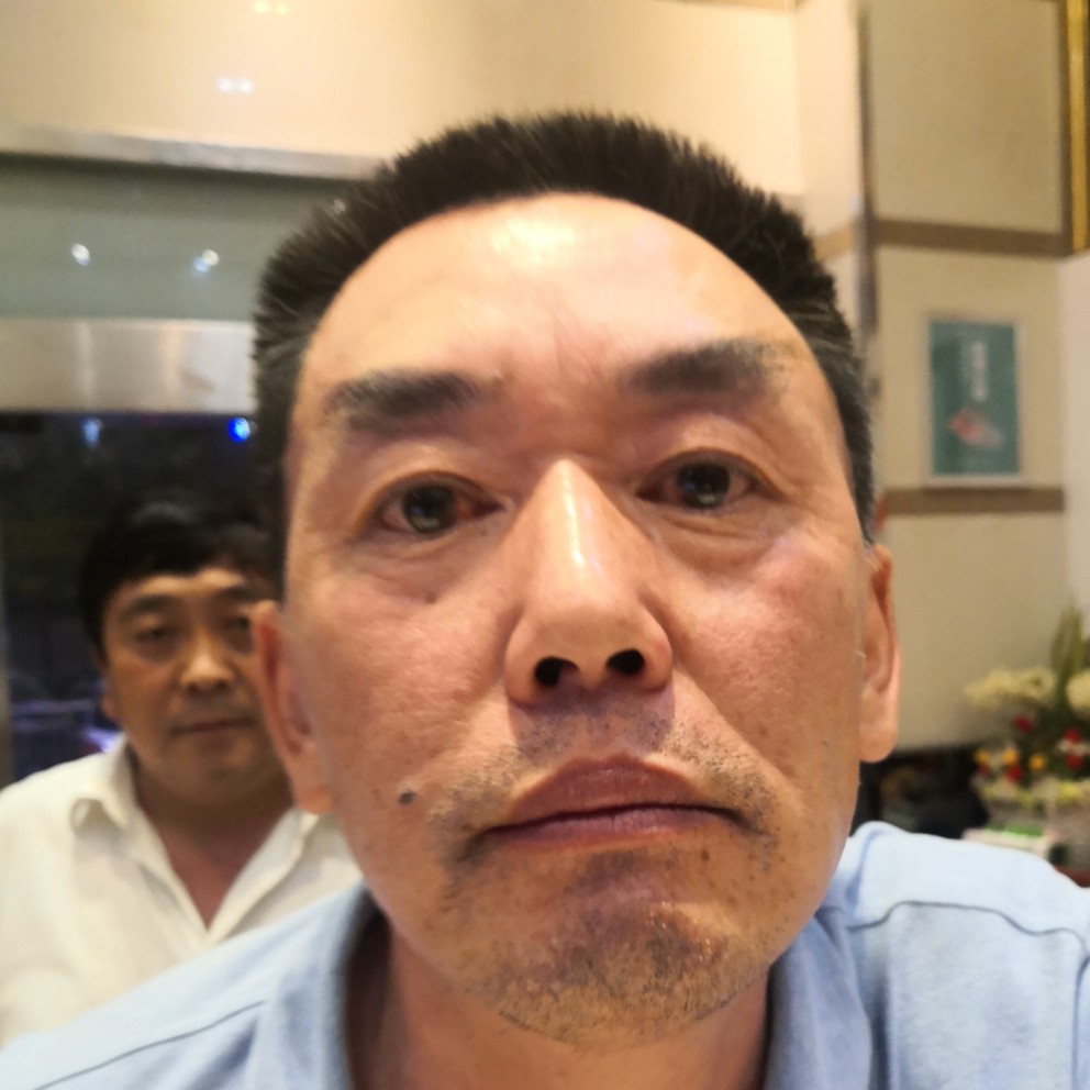 绚烂拿紫萱的照片