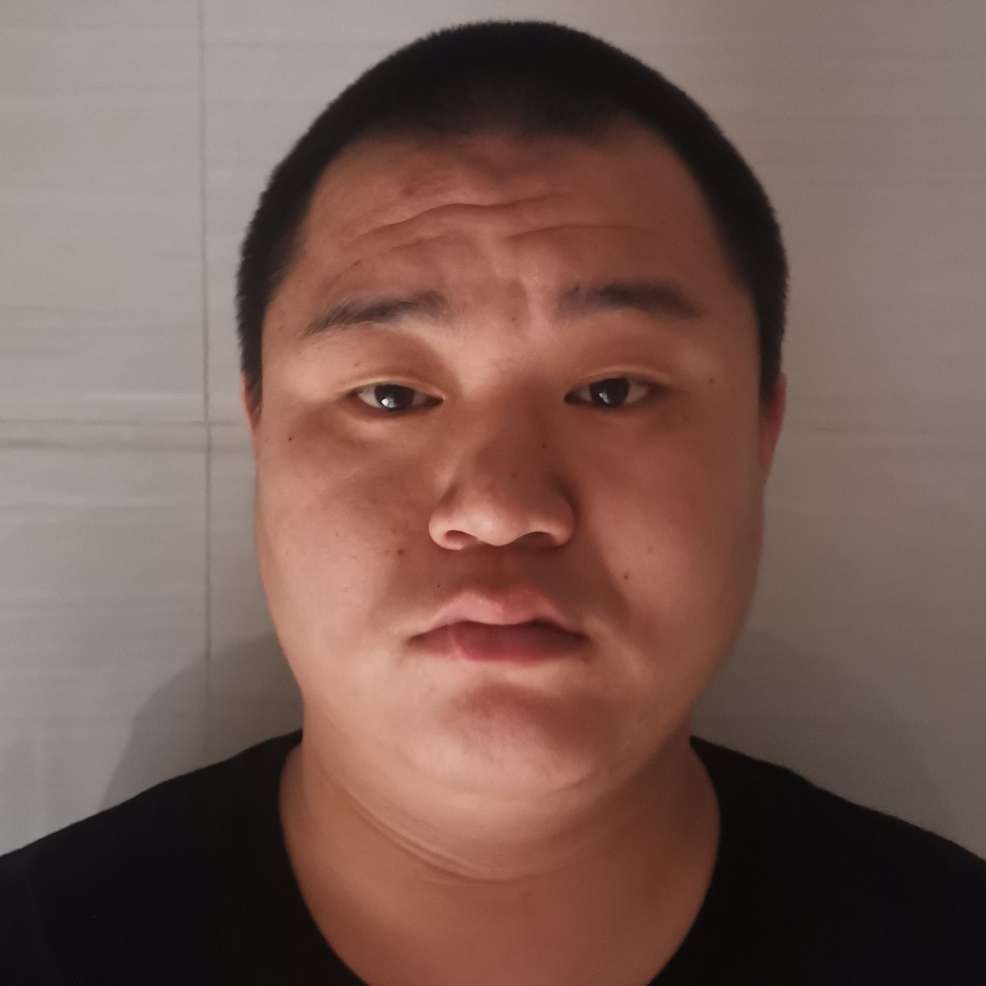 戒指深拥醉熏的照片