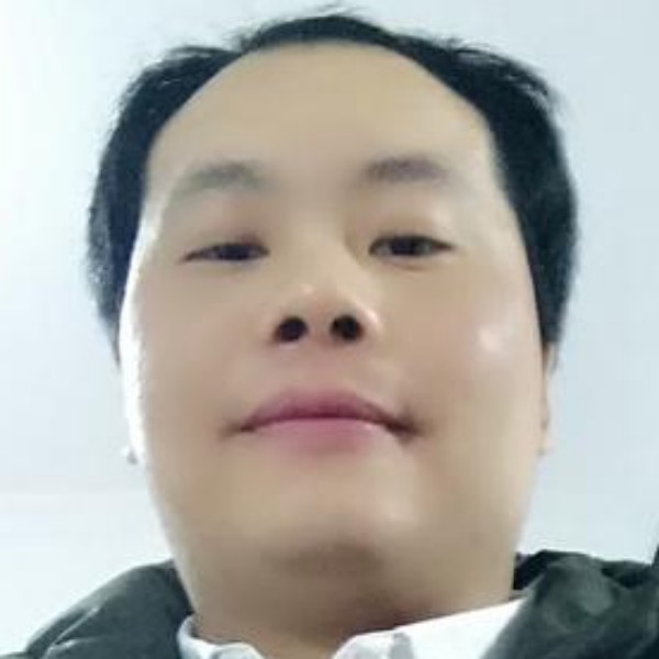 鲲爱的照片