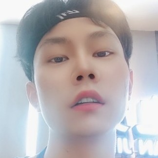 离歌改变坚强的照片