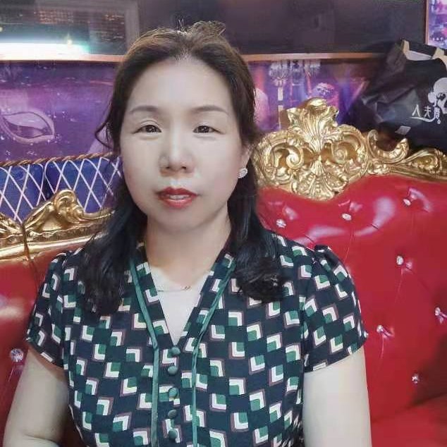 聪明漫步刺猬的照片