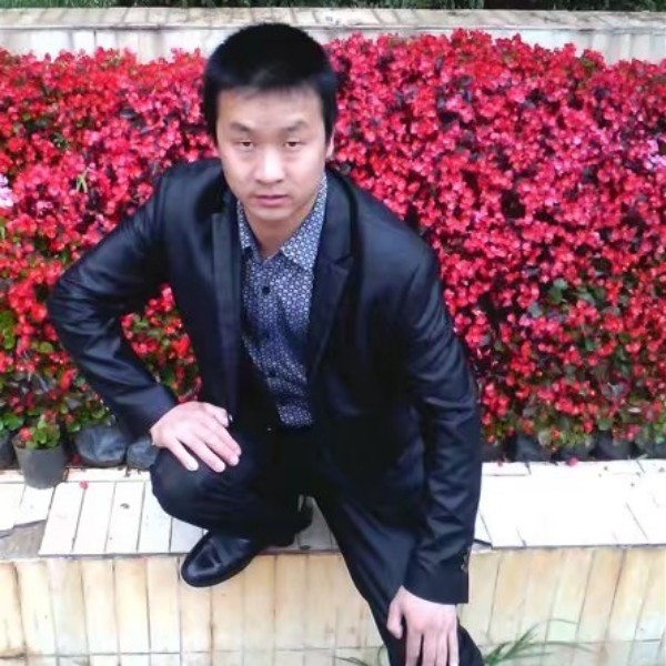 英勇爱情的照片