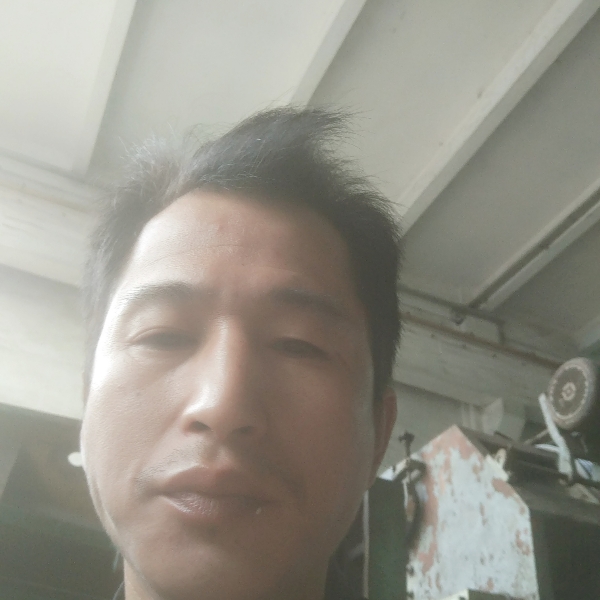 紧张和冬日的照片