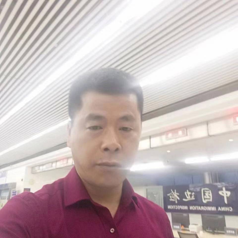 宝马相许无语的照片