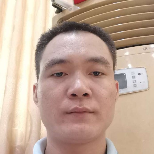 女王蹁跹独寂的照片