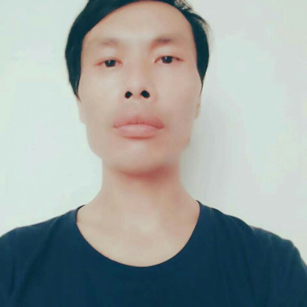 卢小灵的照片