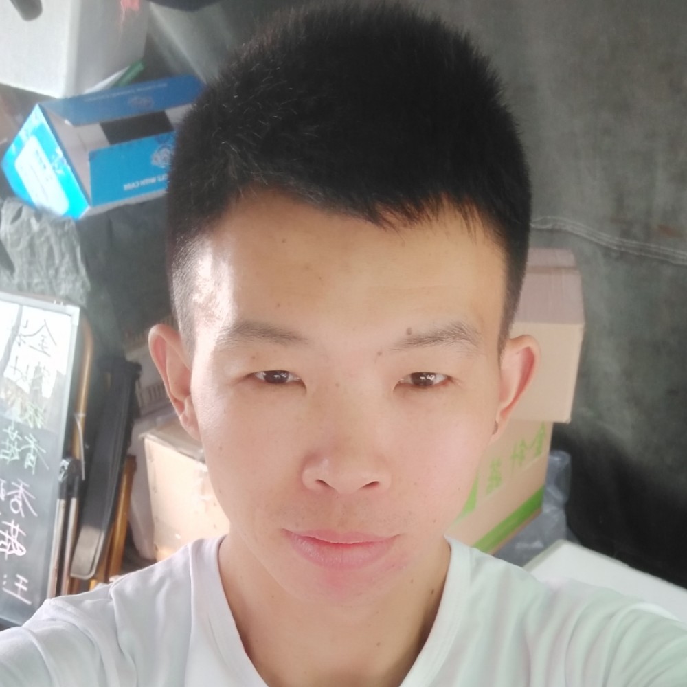 浅吻未来的照片