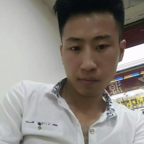 强健棒球的照片