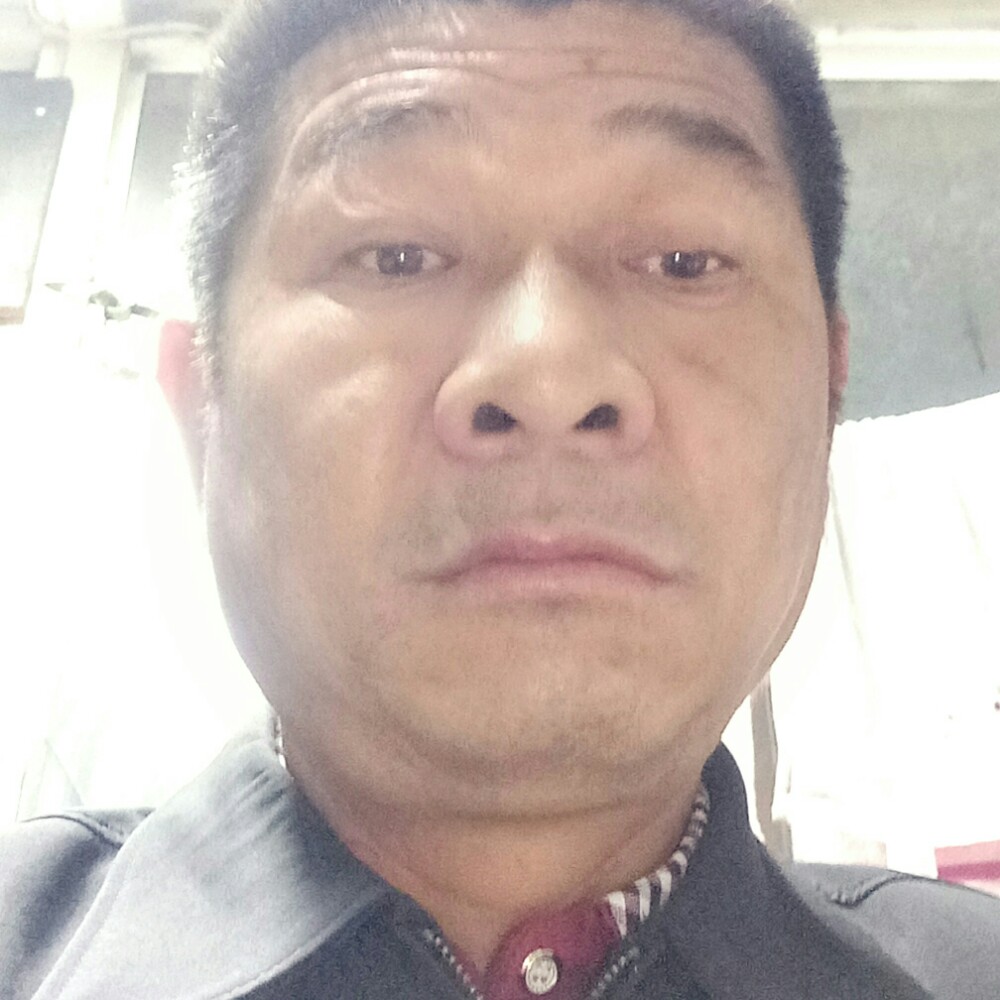 欢呼那白云的照片