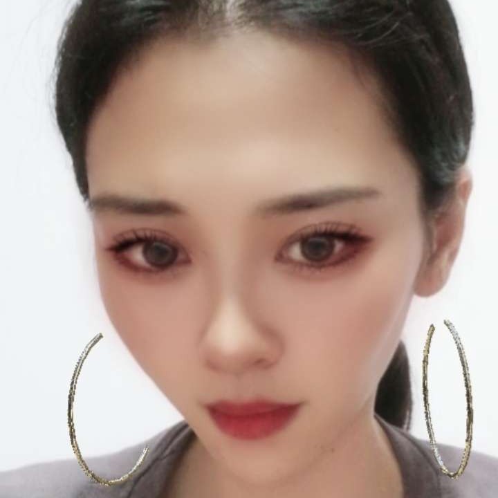 缥缈倾心风中的照片