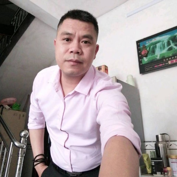 孤狼望月。的照片
