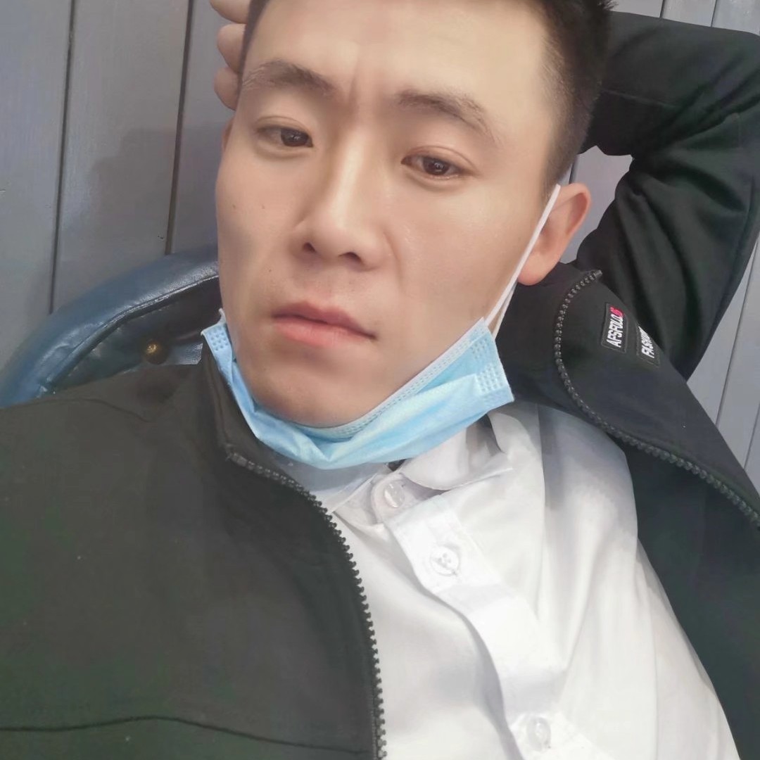 导师拿霸气的照片