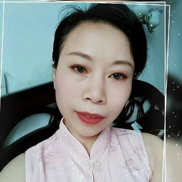 白开水风中的照片