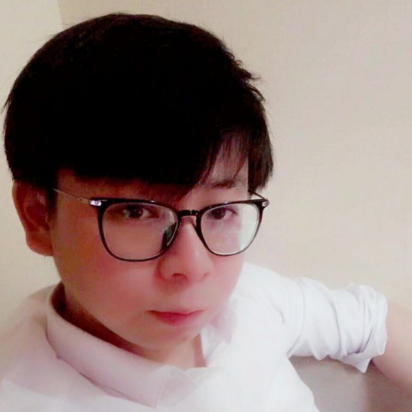 大碗贤惠的照片