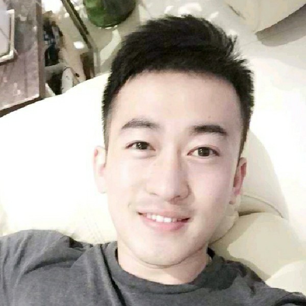 阿迪恩的照片