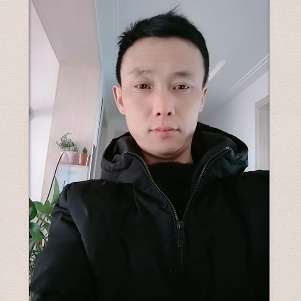 大地的雪白的照片