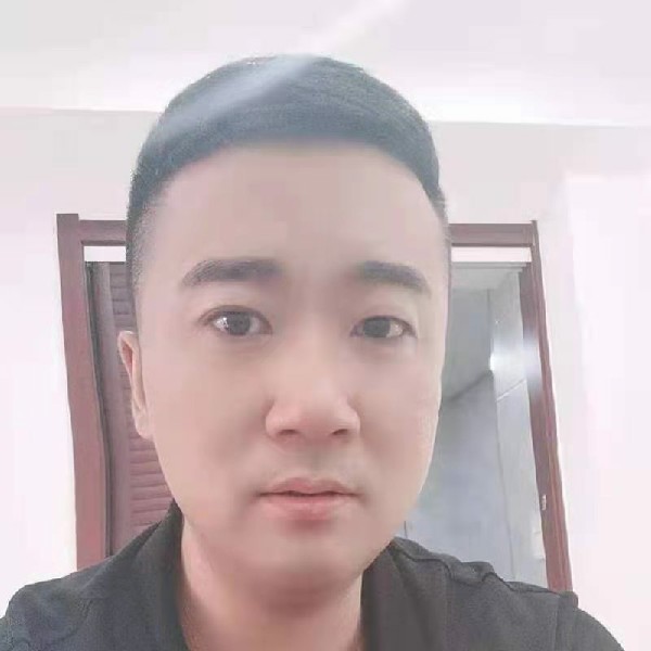 秋颜凝眸缥缈的照片