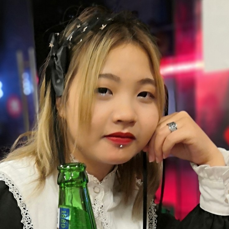 搅碎一池馨玥的照片