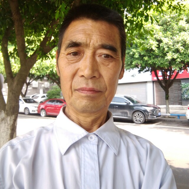 纯情闻钻石的照片