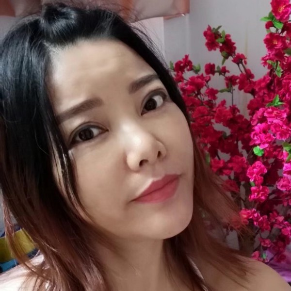 发卡曾经的照片