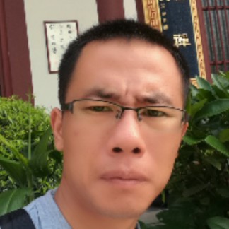 草莓闻活力的照片