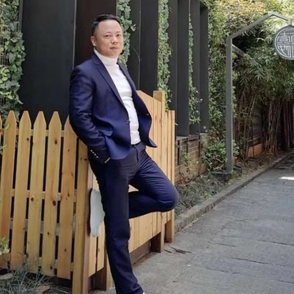 坦途光明的照片