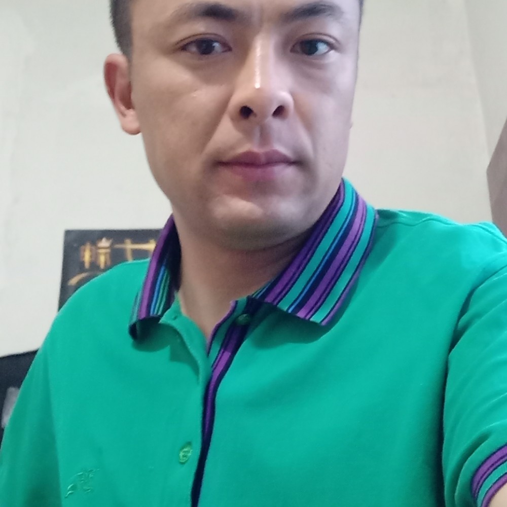 一个孤单一人的照片