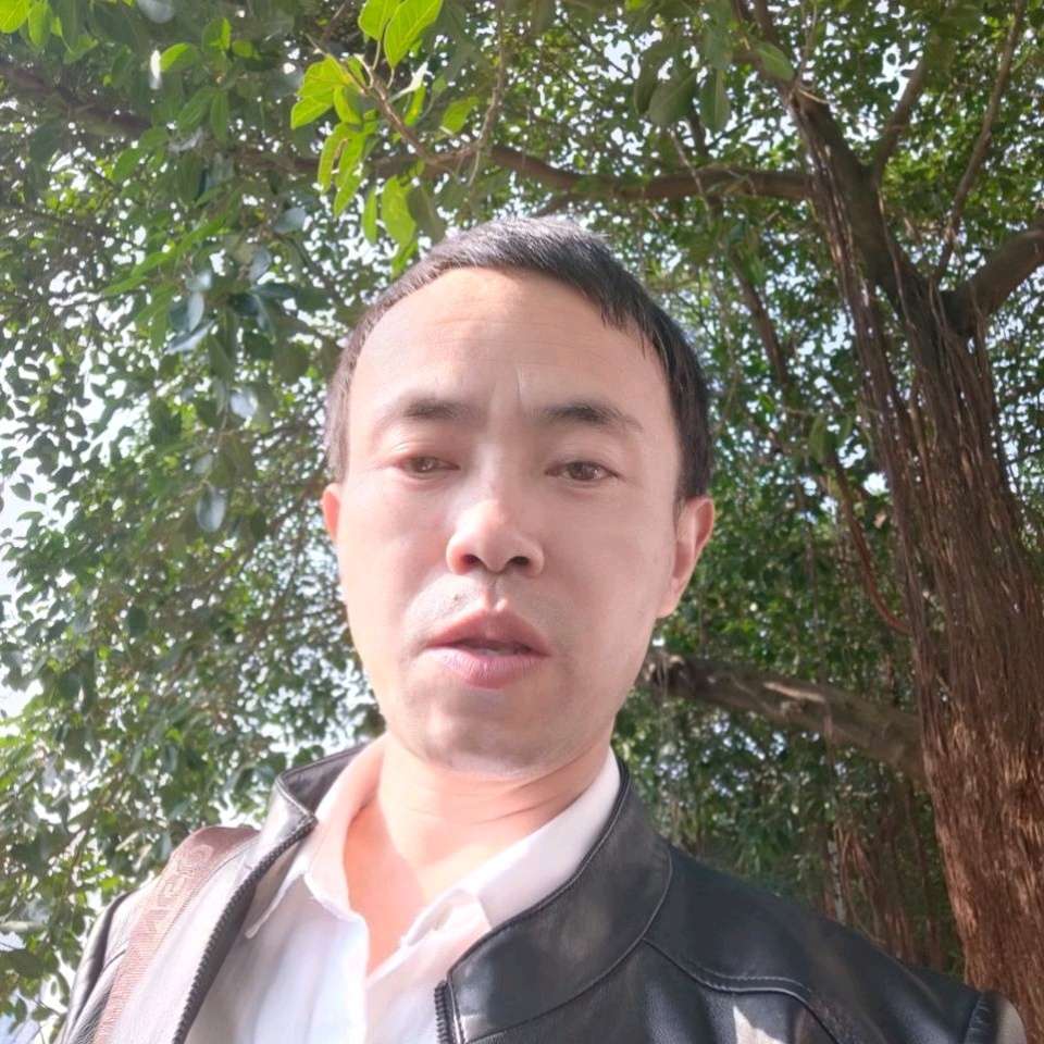尘宵打结实的照片