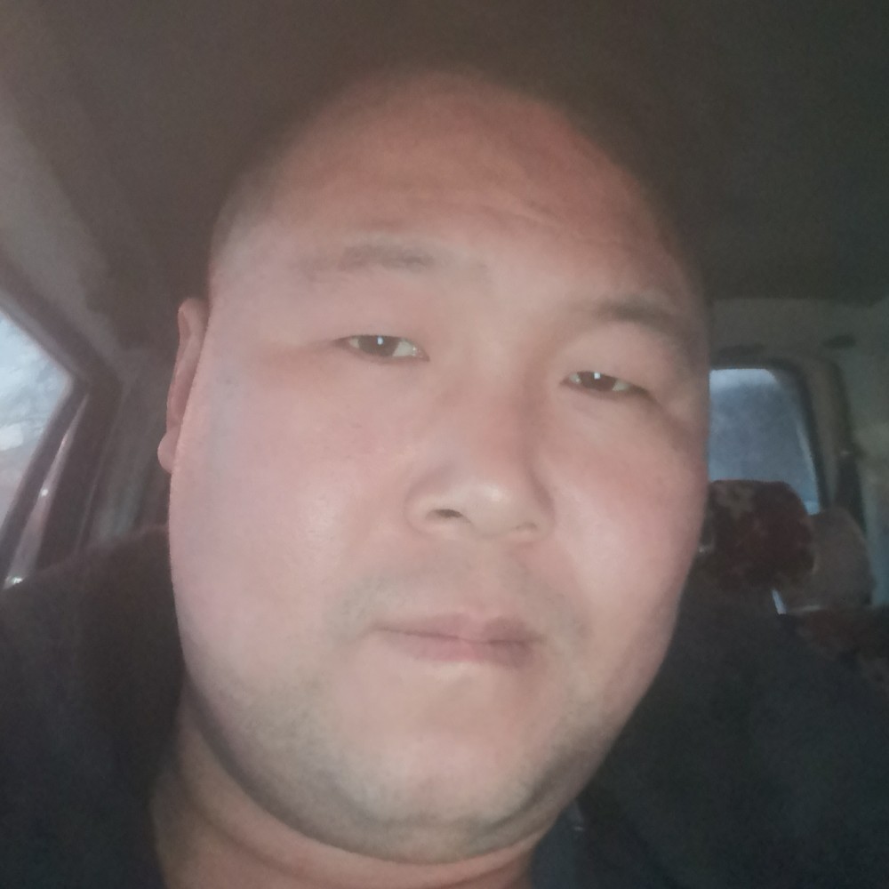 姚明天的照片