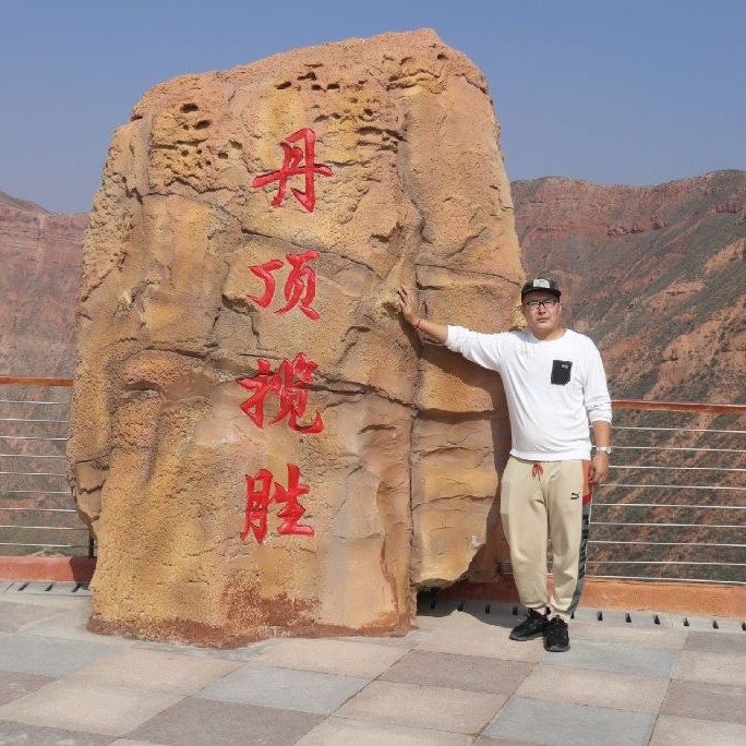 一个人的龙猫的照片