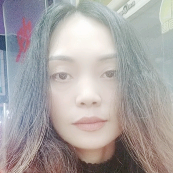吐司拿清秀的照片
