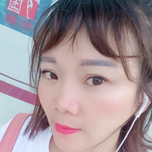 水里哭的鱼的照片
