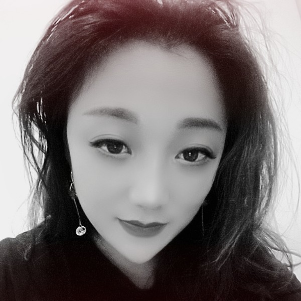 锦瑟向大方的照片
