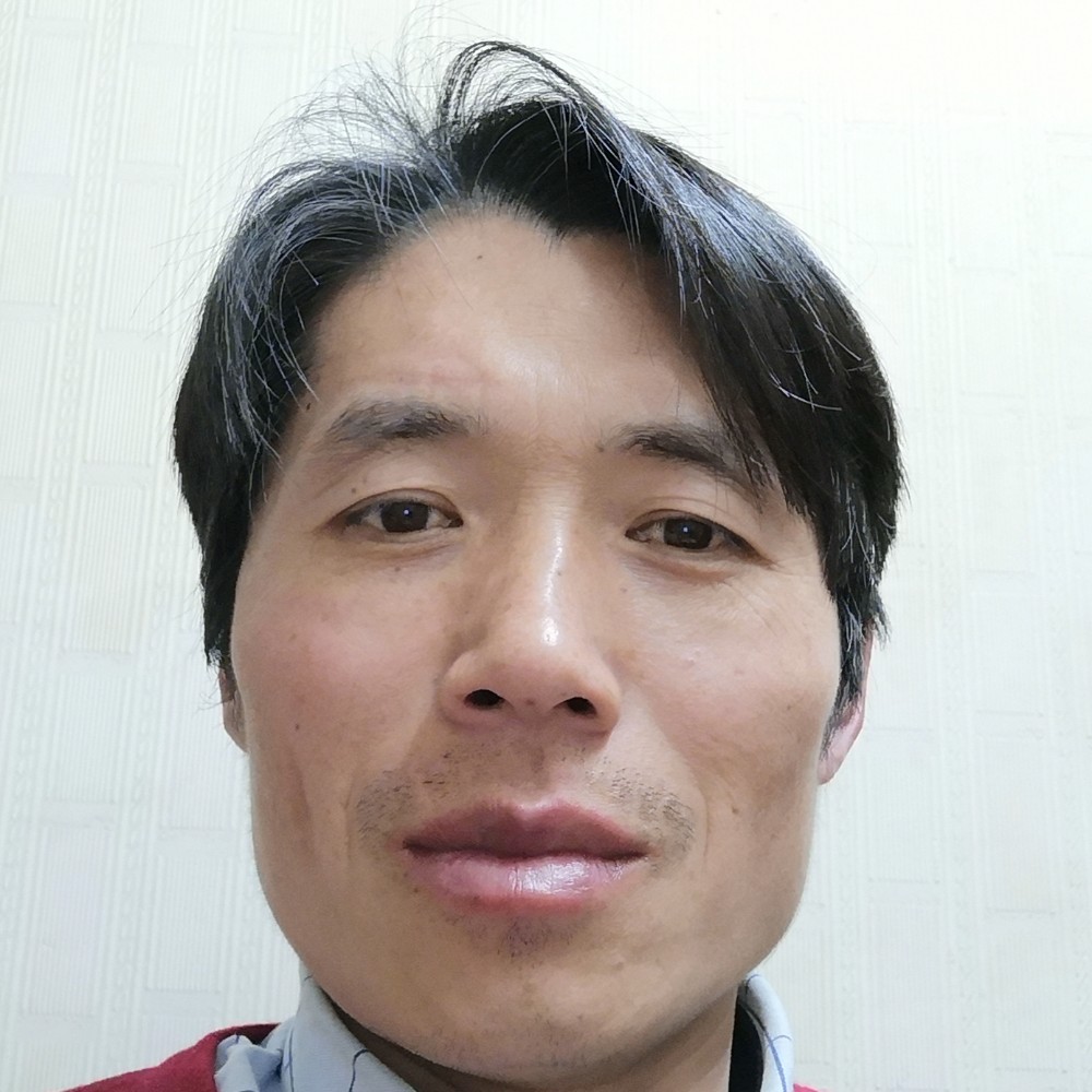 本奎的照片